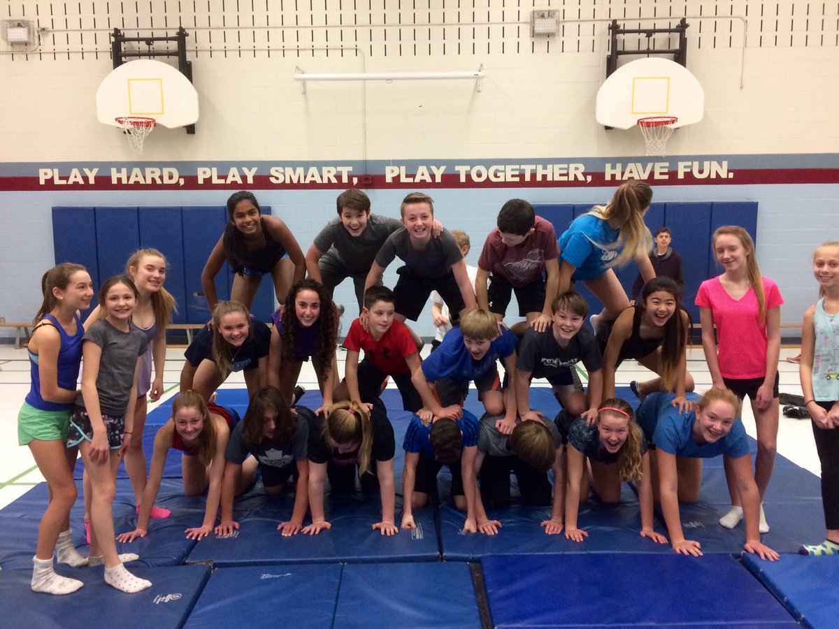Carlton_LDSB's tweet photo. Almost there!!! Building our way up. 👍 Lancaster's new acrobatic team. #lancasterdps #bodystructures. https://t.co/RItfb2rtyN