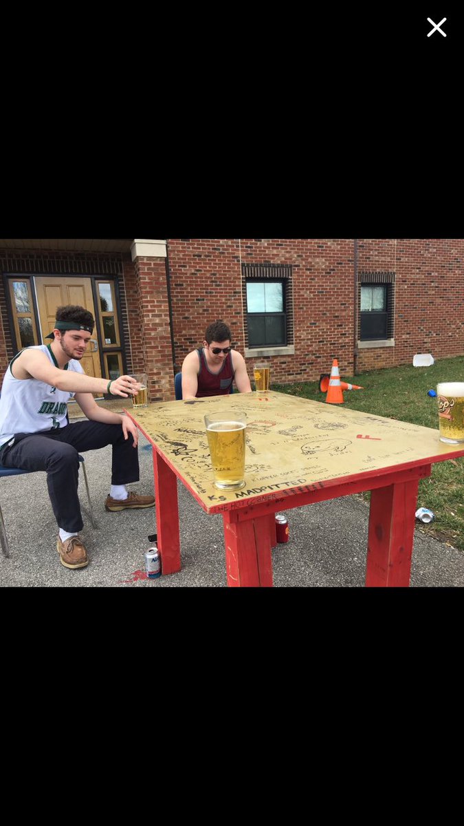 die4lyfe's tweet image. Day snappa at VT is in full effect on this fine Thirtsy Thursday #Snappa #Beerdie #Beer #Dieup #DieGames 🍺🍺🍺🍺          Thx    @XCup_Of_JoeX