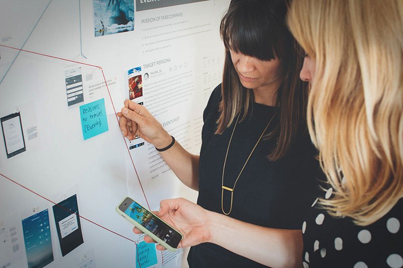 InVisionApp's tweet photo. Handsome's lead designers on building trust with your team https://t.co/27NAYRkXeX by @kristinhillery @HandsomeMade https://t.co/WlSVUwdaFM