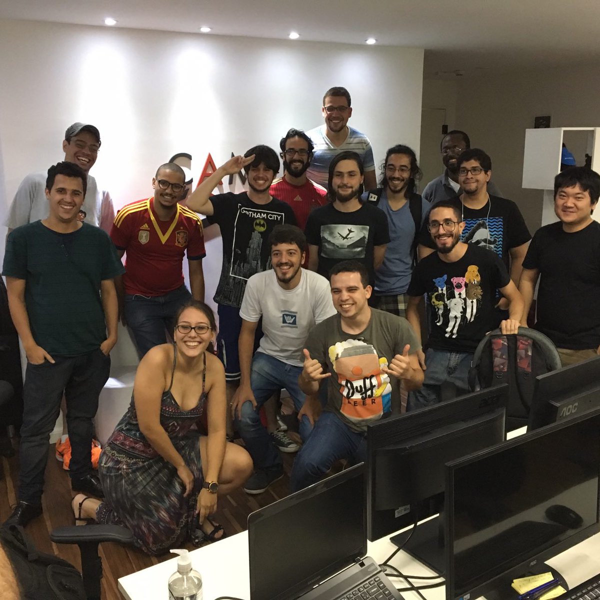 campuscodebr's tweet image. A alegria da galera do #queroserdev da @locaweb que entregou os projetos a tempo pro Carnaval!
