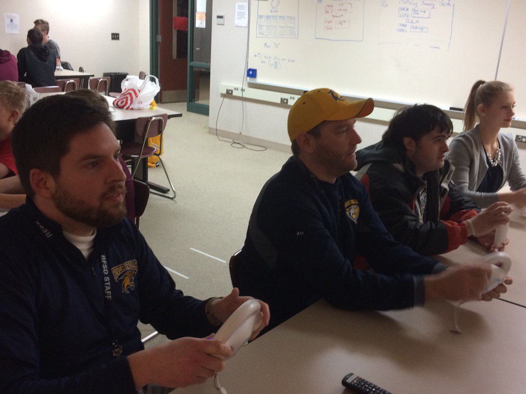 MrsBingenheimer's tweet image. Great @RiverFallsSD role models at video game night! 😂 #RFpride @RFHS_STT @MrV_rfsd