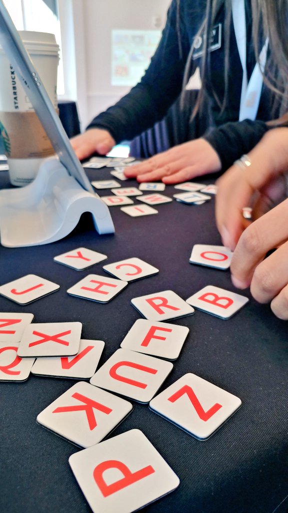 MsGeekyTeach's tweet image. Having a ton of fun with @PlayOsmo! #CUEsteampunk #CISC2017