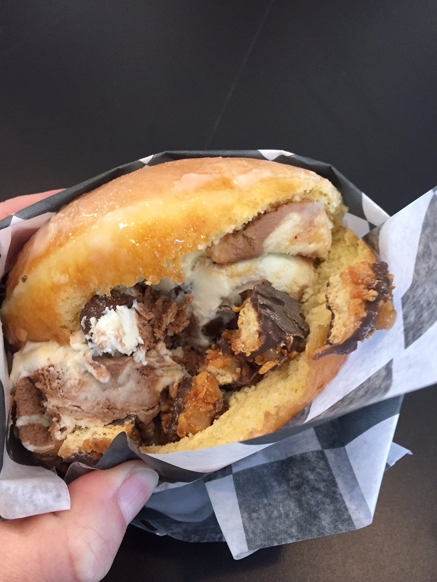 AnnuityMegen's tweet photo. @theyummibunni is the perfect treat on a beautiful day in @fwdid! https://t.co/oVKypBKoZu