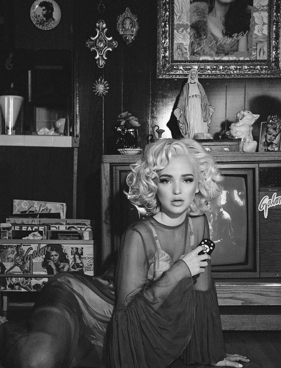 Little Hollywood Pa Twitter セクシーでチャーミングなダヴ キャメロンのマリリン モンロー T Co Mbwtldcxaj Twitter