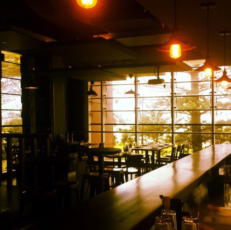 Sunset or Sunrise always spectacular at @bin72coolangatta #colangatta #foodies #bepozpos
