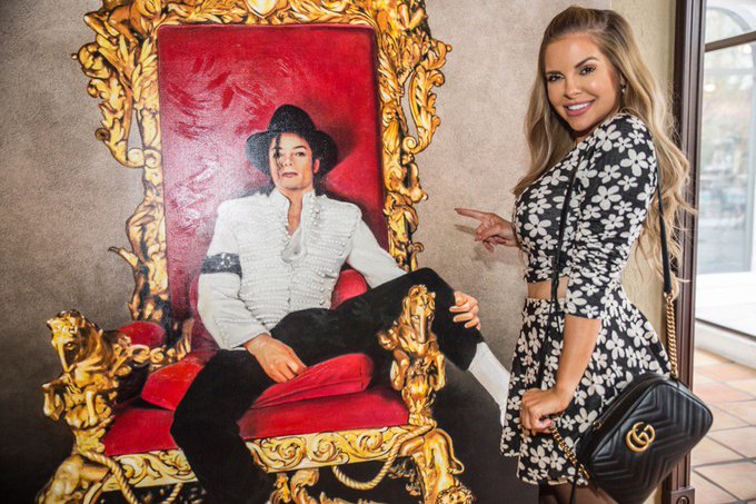 Touring MJ's Thriller villa was dope! @beinfluenceco 🖤 posting full album to https://t.co/aPitWrv9BD<a class="tags" target="_blank" title="On Twitter" href="/?out=eyJ0eXAiOiJKV1QiLCJhbGciOiJIUzUxMiJ9.eyJpYXQiOjE3MjE2NDE5ODEsImlzcyI6InR3cG9ybnN0YXJzLmNvbSIsIm5iZiI6MTcyMTY0MTk4MSwiZXhwIjoxNzUzMTc3OTgxLCJyZWRpcmVjdF91cmwiOiJodHRwczovL3R3aXR0ZXIuY29tL2JlaW5mbHVlbmNlY28ifQ.9PSyMPd5c_VrJNg1S-EVURw-Gdn-xm8n17yfiRl0nB8NgFcK3y5CnRicgxyrng1wifFaBPtxc3zmeRCdX97wNQ">@beinfluenceco</a><a href="/tag/staytuned"class="tags"><span>#staytuned</span></a><a href="/tag/mixtape"class="tags"><span>#mixtape</span></a><a href="/tag/djdollface"class="tags"><span>#djdollface</span></a><a href="/tag/whoisdollface"class="tags"><span>#whoisdollface</span></a>