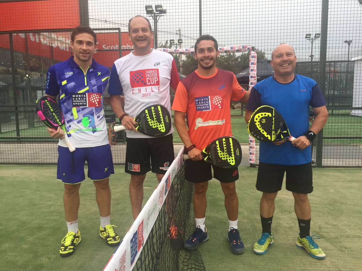 Duelo previo al inicio de  #FabricePastorCup Chile. Los Valdés vs Pastor-Campagnolo... Dos generaciones compartiendo la pasión por el pádel.