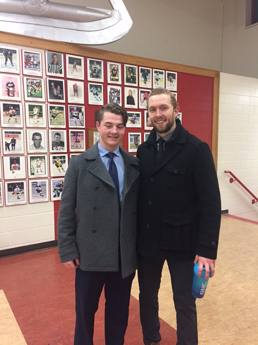 outperforme's tweet photo. Frenemies - Friends off the ice while battling each other on the ice in the SJHL #OutperformeFamily @CKirkup @ScreamandShoust https://t.co/aVQ6lyZQov