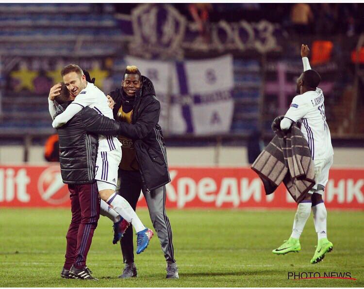 Diego11Capel's tweet photo. Gran noche! Lo conseguimos! Seguimos adelante equipo!
Quel but! Quelle soirèe! On est qualifiés! We are Anderlecht! #RSCA #UEL #COYM #ZENAND https://t.co/5rJiIrrC4X