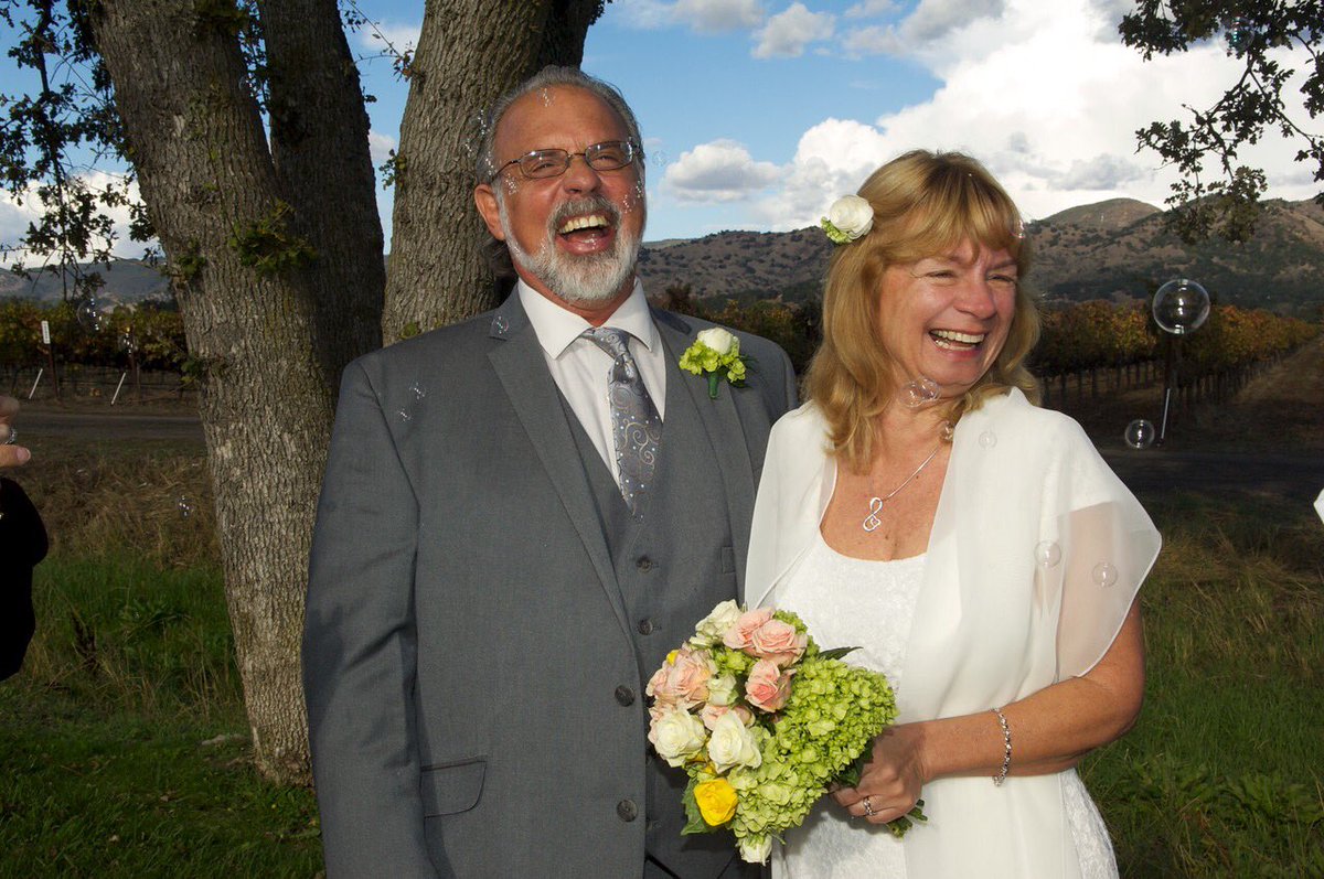 WeddingsSmall's tweet photo. "Laughter is the shortest distance between two people"
#smallwedding #napawedding #napavalley #love #smiles #weddingday #vineyards https://t.co/w3Y8UUvWSJ