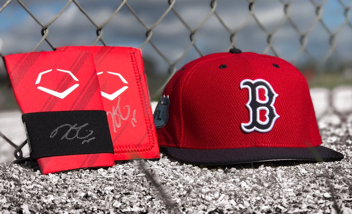 EvoShield's tweet photo. ICYMI - GIVEAWAY: 'RT' before midnight tonight (EST) to enter to win a Dustin Pedroia-signed wrist guard. #EvoTakeover @15Lasershow https://t.co/G2xzeNFhSZ