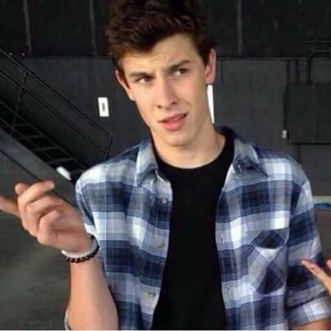 cyrusxshawn's tweet photo. Yo cuando vi la nueva actualizacion de WhatsApp, que esta pasandoooo
#Here #BestCover #iHeartAwards https://t.co/C9yVxCxW6a