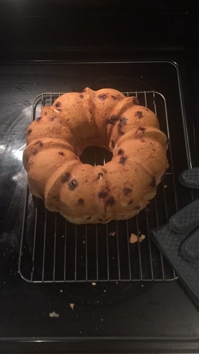 Prof_Buchner's tweet photo. Blueberry Pound Cake for TA meeting #abgrams https://t.co/IfXKXvLwLE