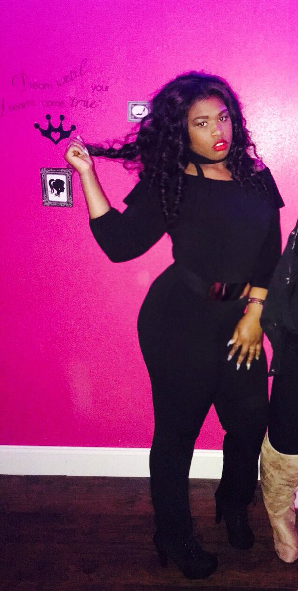 supremegddess's tweet photo. @MVKDRE lets just say i was a scrub ... scrub to dub lowkey 😂💖 , a lil face & boy glo ig #glochallenge https://t.co/DL70HQvmwC
