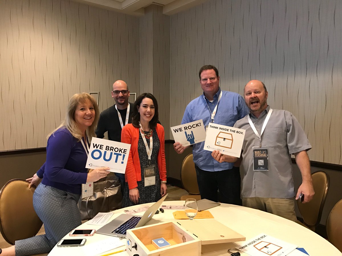 ocdestem's tweet image. #breakoutedu at #CISC2017 ! Fun times ⌛️🔦🔑🔓