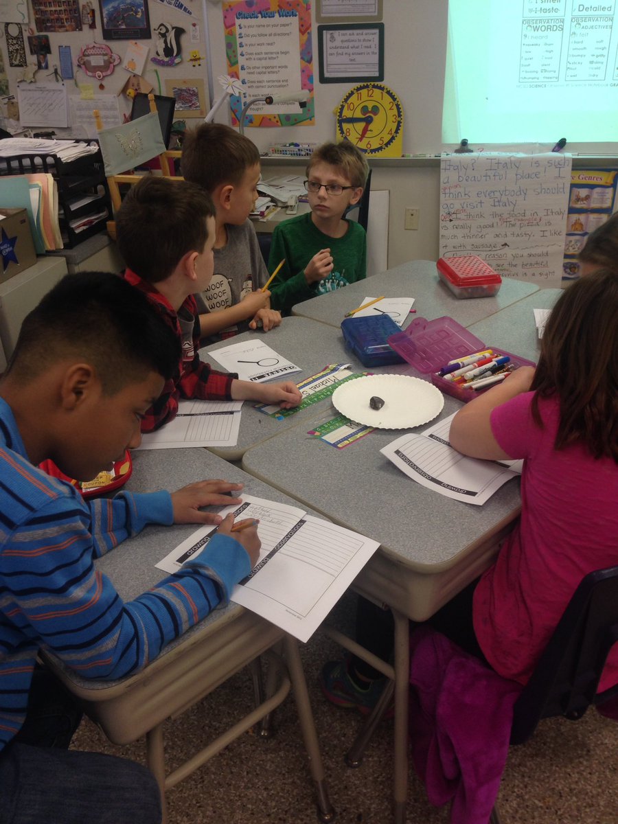 mariafinn3's tweet image. Ss in 3rd grade have lots of fun using their senses to make good observations during the #scienceprocess!    @Bighollowelem