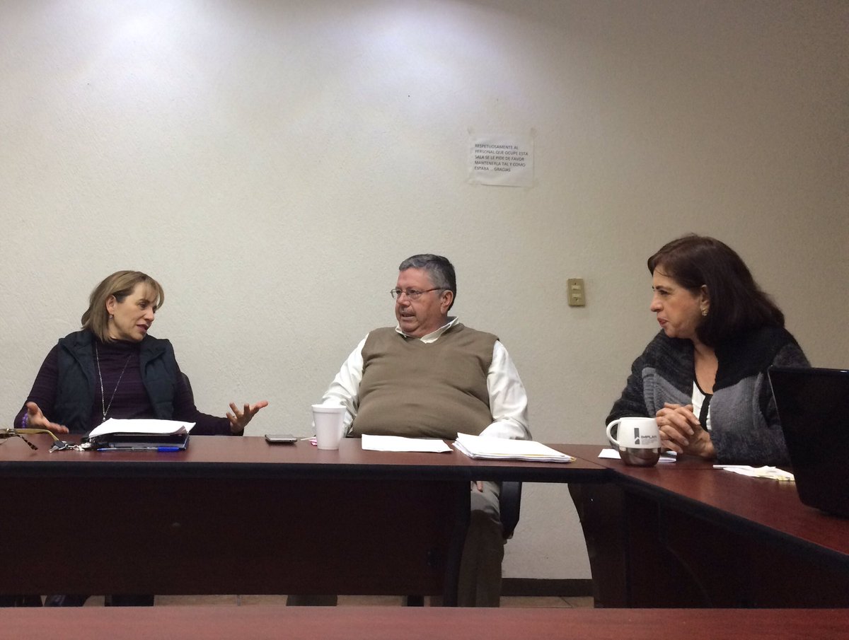 regidoranora's tweet photo. Reunión de trabajo, seguimos construyendo un mejor Saltillo. @mariaolivadelga https://t.co/4QBMvnDXhQ