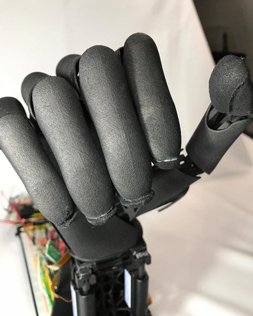 youbionic's tweet photo. Fingertips increase friction
.
.
.
#bionic #robot #design #DIY #industrialdesign #prosthet… https://t.co/l8NXrXf27D https://t.co/YsFSmOw6W8