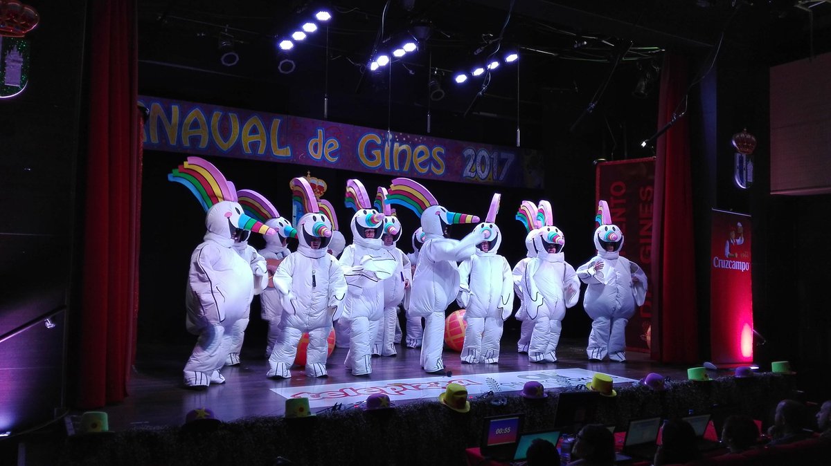 Y cierra el primer día de semifinales del CECAG la <a href="/ChiriSanPablo/">Chirigota San Pablo</a> . Ahora nos divierte este singular Curro, la mascota de la Expo92