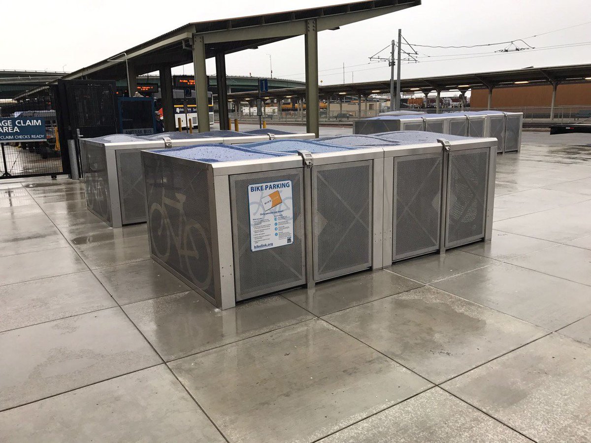 CapitolCorridor's tweet photo. 40 #BikeLink eLockers now available at #Sacramento Station. @SACOG @sacbike @CalBike @TheCityofSac https://t.co/PaKNPrLONR https://t.co/KrywHBH6LP