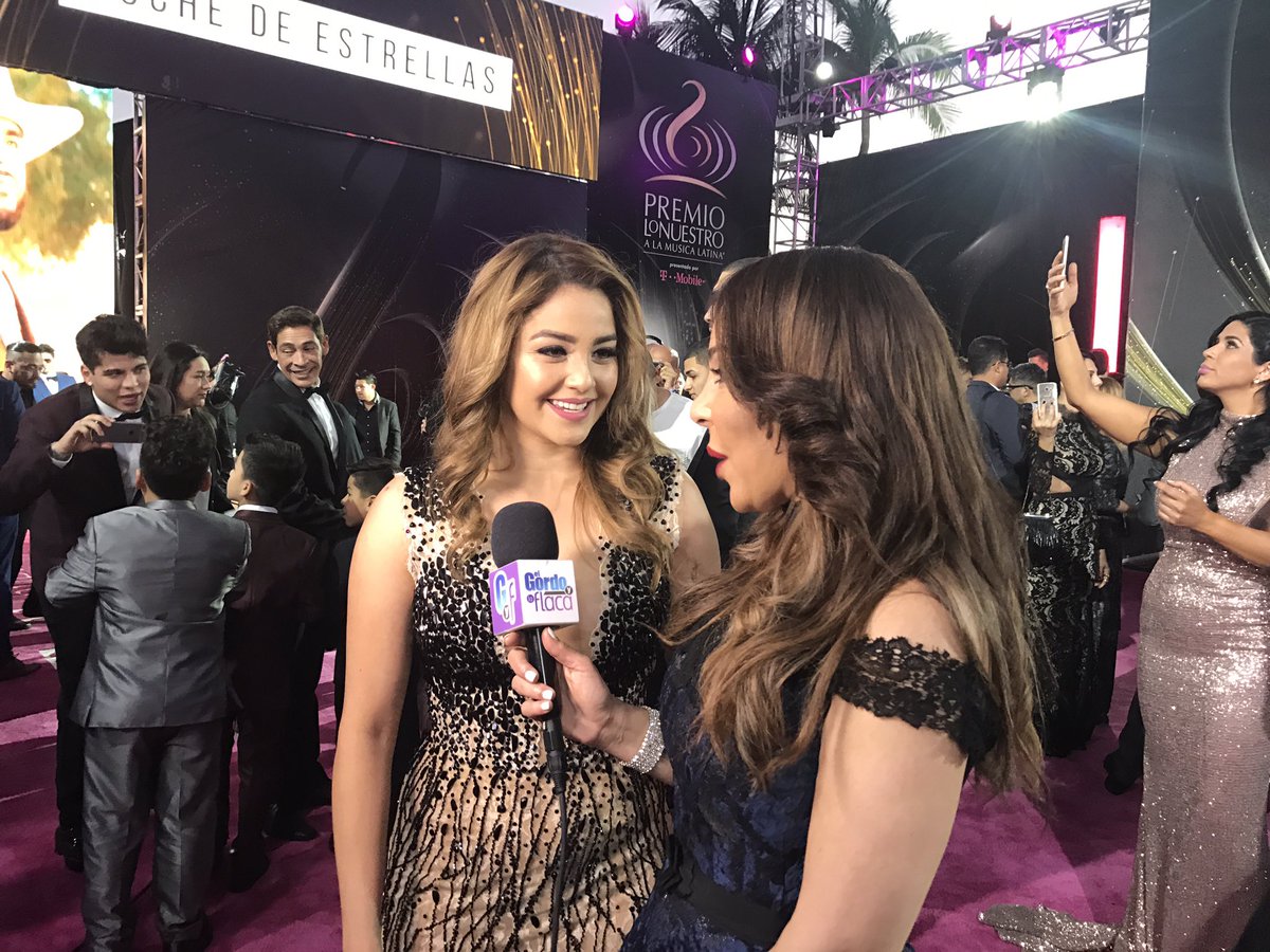 LatinIconos's tweet photo. .@geraldinegalvan en entrevistas en la alfombra de #PremioLoNuestro @premiolonuestro 👏🏼☺ https://t.co/1ySuZ19IpQ