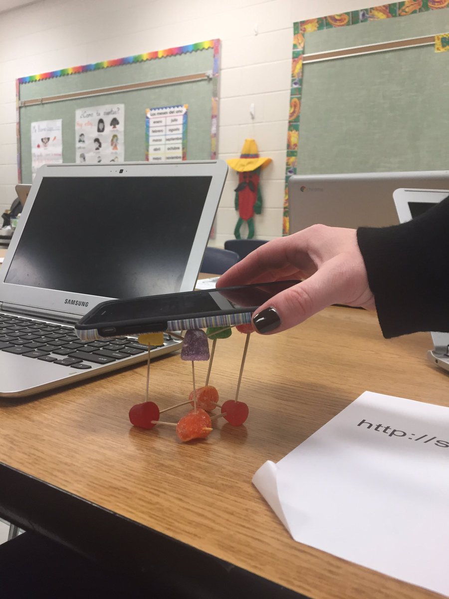 kerincleary's tweet photo. GB Math, science, tech night...gr8 work! It supports a phone!!! #DLDay #sbdld @SBSDGB https://t.co/IJk4LQUAOe