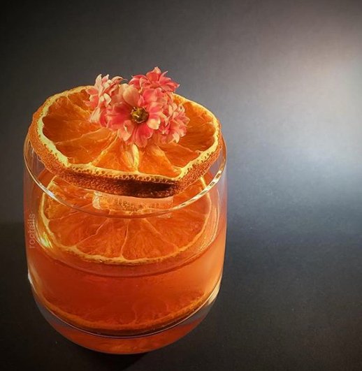 Join Maximus Wines and Settlers Spirits in their 'Meet the Makers' Session tomorrow and taste Settler's gin. Photo by <a href="/ROCTails/">Rochester Cocktails</a> #cdfadelaide