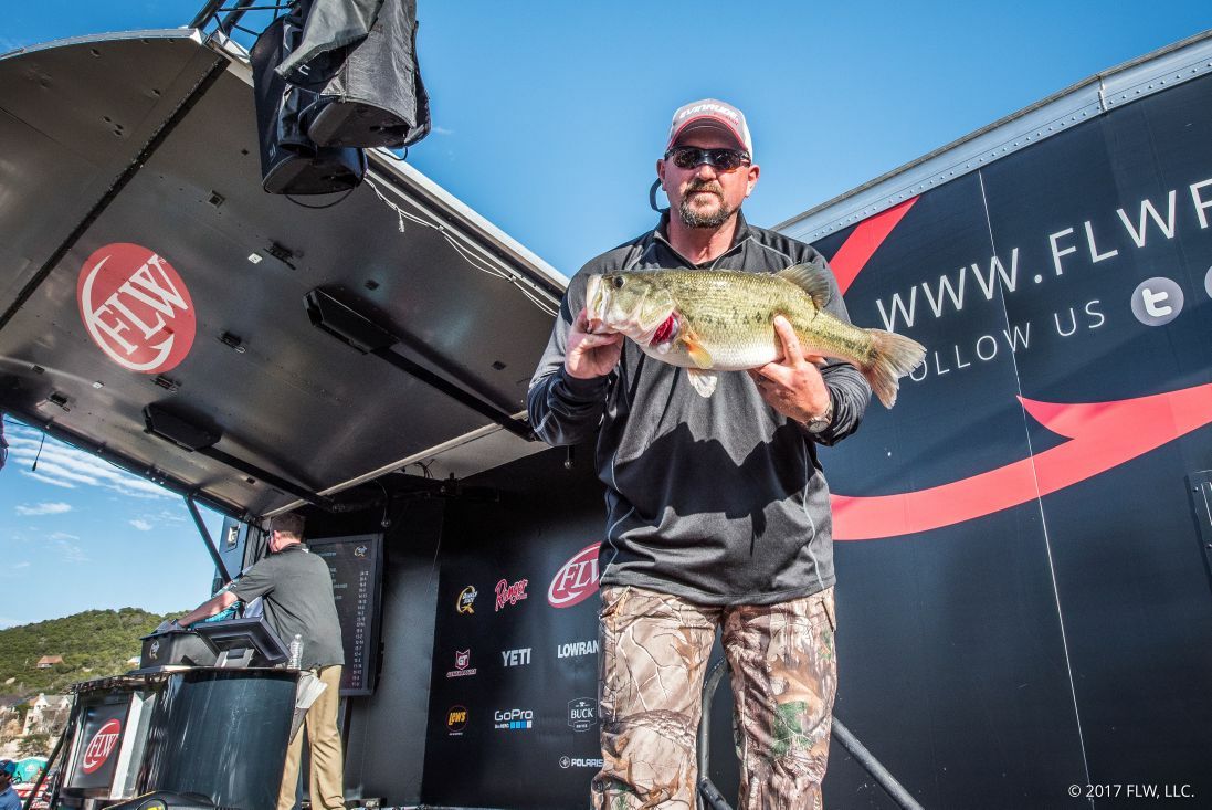 Michael_Alls_'s tweet photo. Lake Travis FLW Tour, 6.4 lb bass
Courtesy of FLW/Photo by Andy Hagedon: @asmartimage@flwfishing https://t.co/p0grm7jzTi