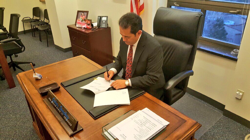 LtGovSanchez's tweet photo. Pleased to sign HB261 as Acting Gov. to provide emergency funding for our courts. #nmleg https://t.co/veZ0ULQrd7 https://t.co/ANfJxXqQWe