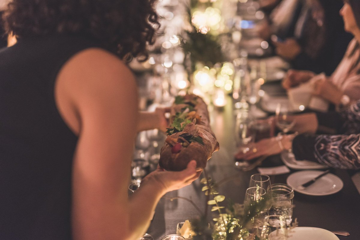 SAISONSMTL's tweet photo. @dezjeff's photos of last night's #SAISONSMTL dinner with chef Seth Gabrielse are now up on our FB page! https://t.co/AsPI3983sE #Montreal https://t.co/ZPmT4xj99D