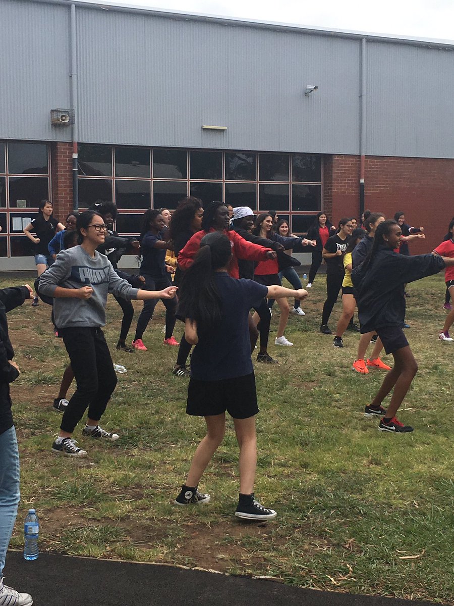 Sfeduniw's tweet photo. Year 11 Activity Day! https://t.co/R8hQKV0euJ