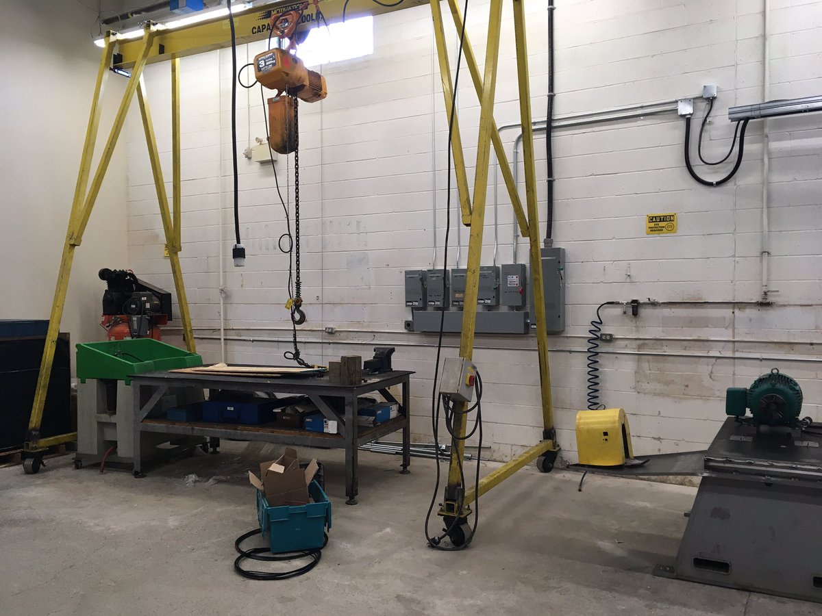 GoGreenOV's tweet photo. New 600v service and custom test stand all lit be led t8 lamps #electrical #gogreen #retrofit #incentives offering #commercial solutions https://t.co/Yih640BSOK