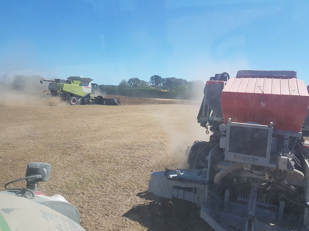 Stu_macNZ's tweet photo. Life goals achieved today??... @mattk6810 harvesting white clover (& weeds) + @CrossSlot drilling grass in same paddock #5minfallow https://t.co/mmiQWpPu4m