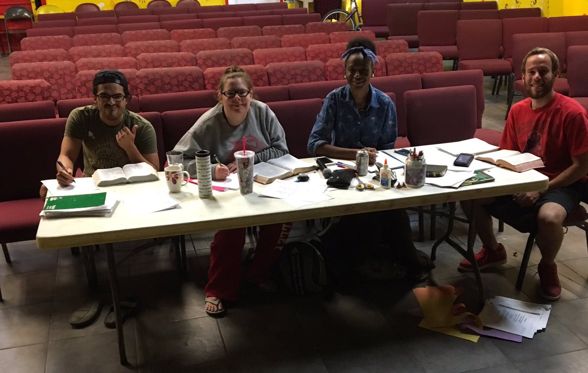 SGNH_Houston's tweet photo. Training leaders to fulfill the Great Commission! 😊📖✔️🙌🏼☕️💯😇 https://t.co/pLGR50Mtex