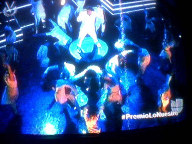 petterxtasix's tweet photo. Disfrutando de Los @premiolonuestro  #PremioLoNuestro #ArribaLatinos #SomosLoMejor ! https://t.co/uuxYtcCilL