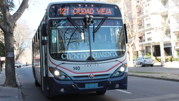 portalmvd's tweet photo. El boleto pasará a costar 33 pesos desde marzo, confirmó esta noche la Intendencia de Montevideo https://t.co/9YWozfGfaW https://t.co/gfek8jsIxc