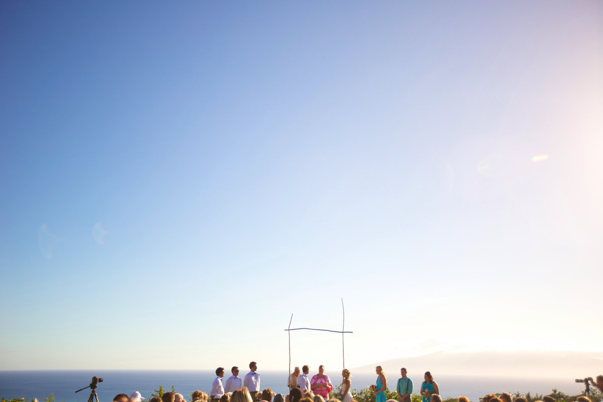 BlissMauiWed's tweet photo. That #ceremony view though!!! So excited about this new #mauiweddingvenue! @AnnaKimPhoto #mauiviews #destinationwedding #travel https://t.co/0xkIuSYOpy