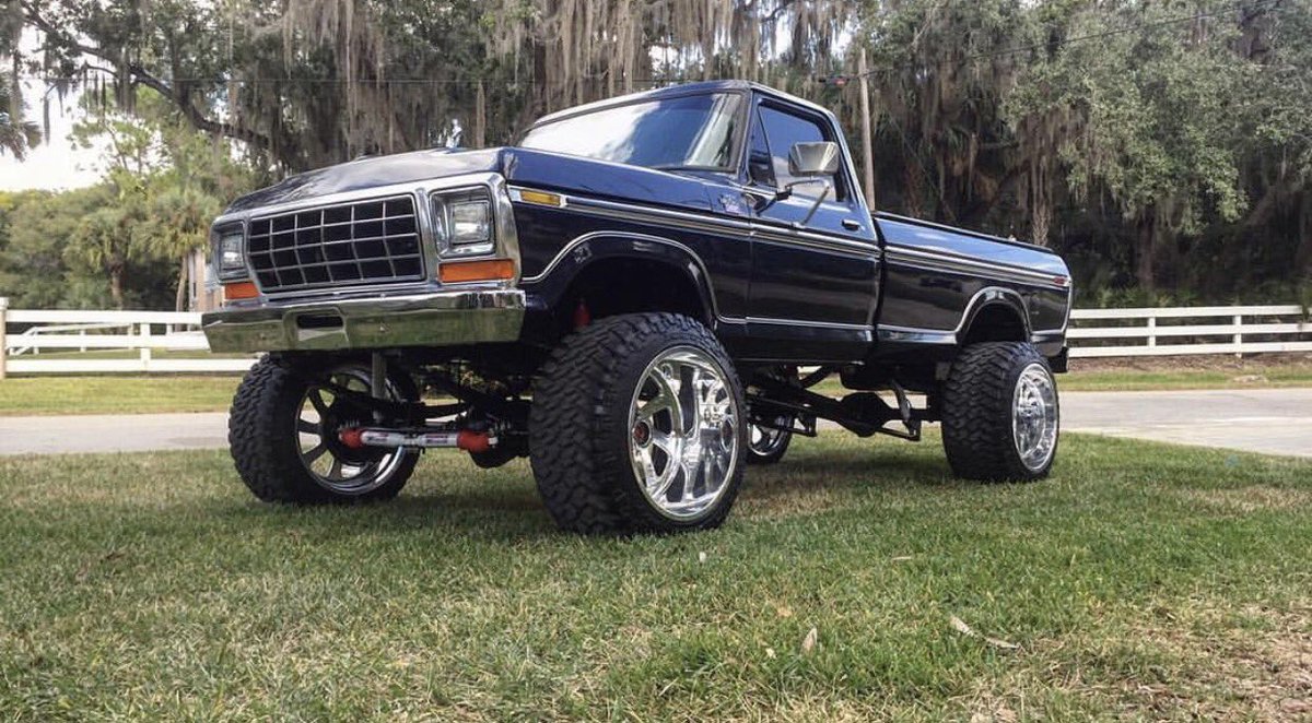 dariusmeas75's tweet image. Cleanest fuckin ford ive ever seen in my life. #Myk20IsOnItsWay #ChevyCrew