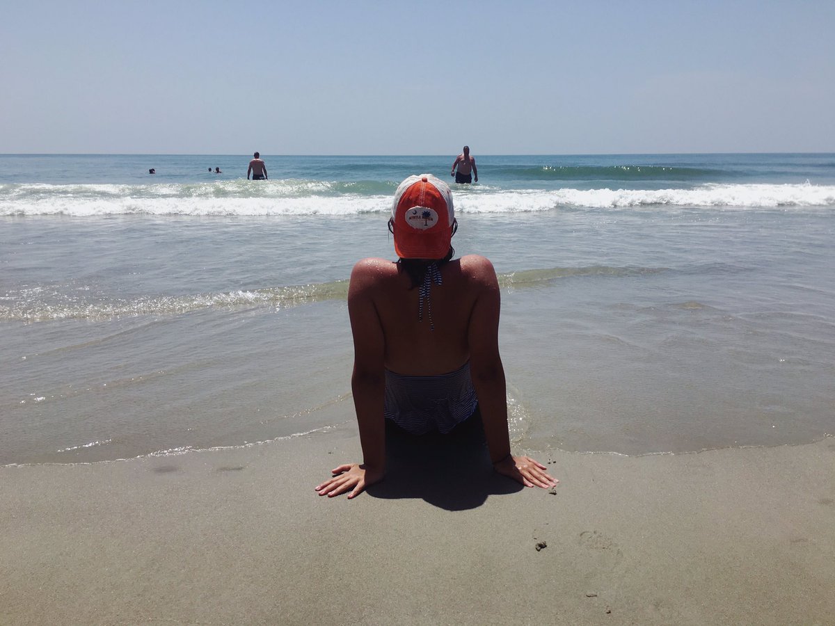 HannahEBagley's tweet image. Can I move to South Carolina yet? #ciubound