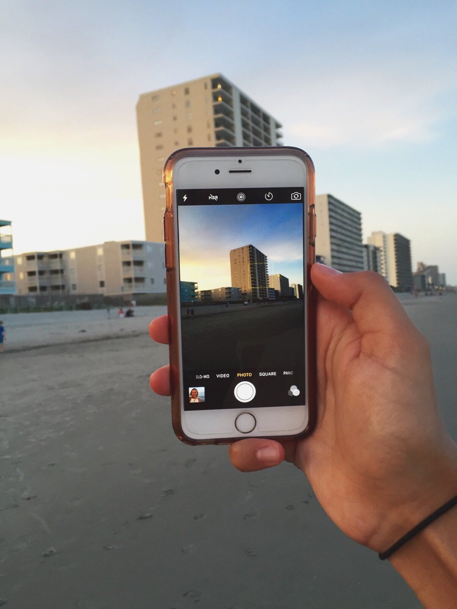 HannahEBagley's tweet image. Can I move to South Carolina yet? #ciubound