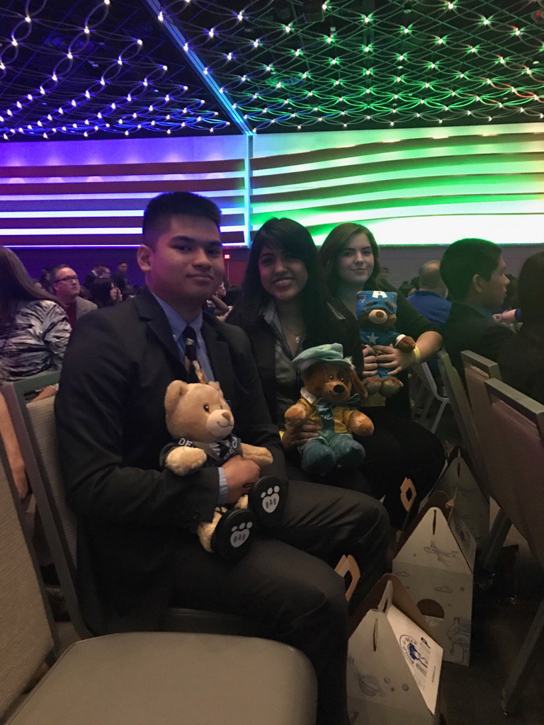 sghsdeca's tweet photo. South Garland DECA ready to donate their Build-A-Bear's to Texas DECA! #TXSCDC #ColonelsNOW https://t.co/HQDMjYTW6H
