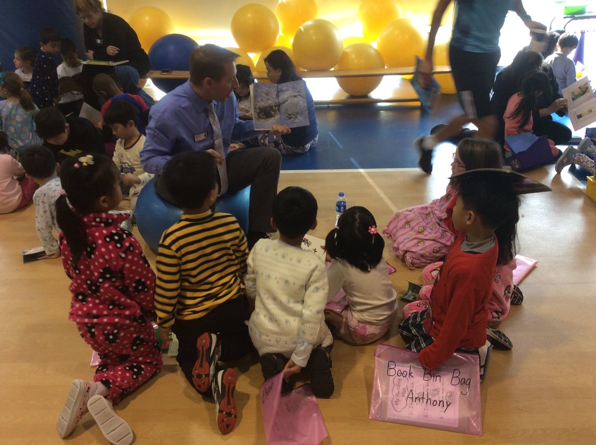 Library_ES's tweet photo. Pajama Read-In is the BEST! @ConcordiaSH #ESBookWeek https://t.co/FT2XRFLGKY