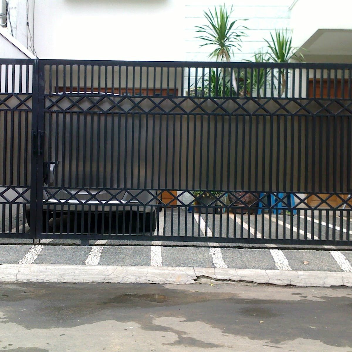 Desain Rumah Besi - PERFECTLYROTTEN