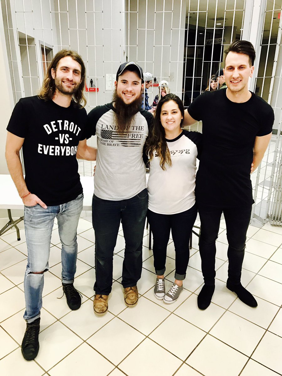 KodaLakeBC's tweet photo. Wow!Way to rock Saginaw #HomeTeamTour @russelled @RyanHurd @KelseaBallerini @ThomasRhett @a_bailey10 #puremichigan Good year ahead for y'all https://t.co/HyDSiouYGM
