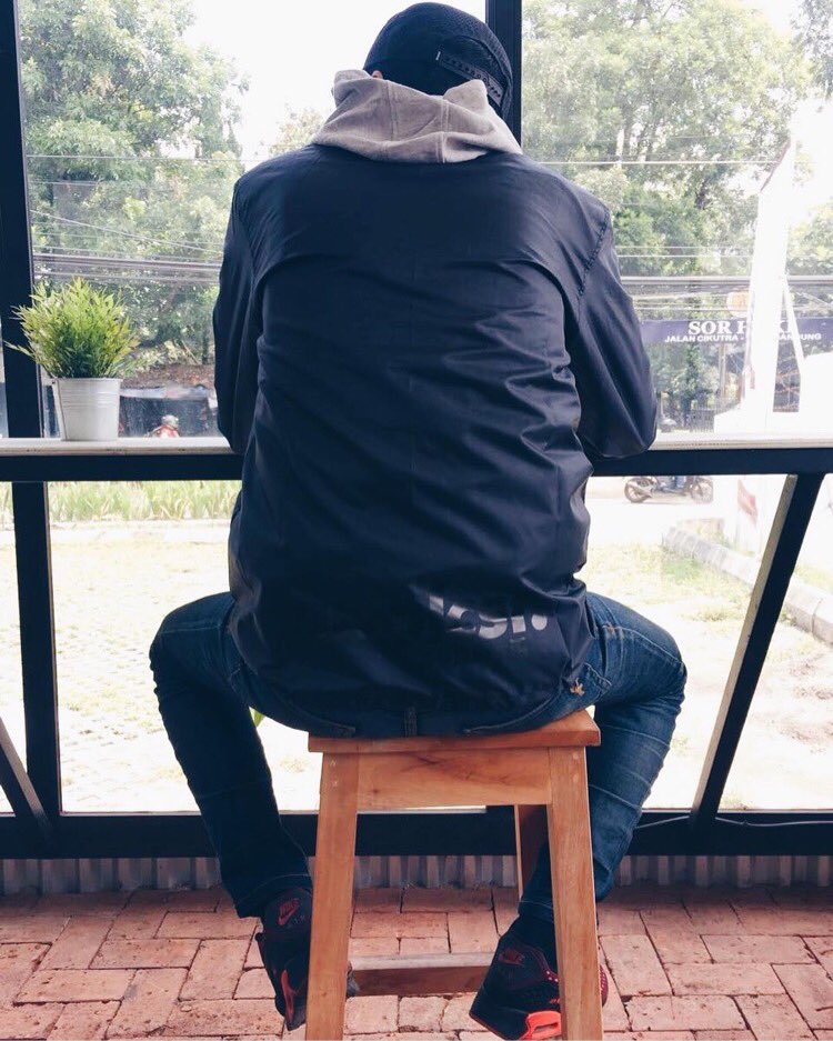 Life has no remote, get up and change it yourself.'
Happy Friday everyone :)
#everydayapplecoast