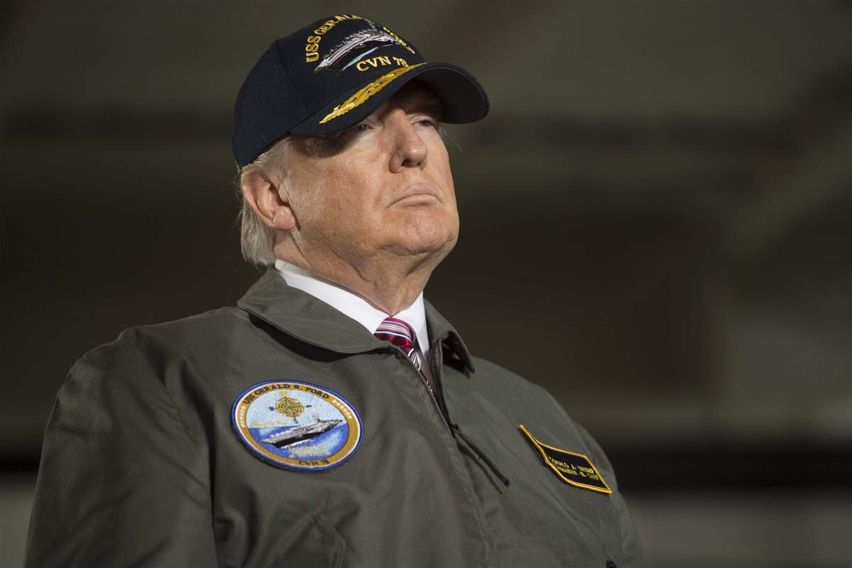The_Trump_Train's tweet photo. WE ARE BEHIND YOU PRESIDENT TRUMP! #NeverQuit #MAGA https://t.co/sEIogoWU3F