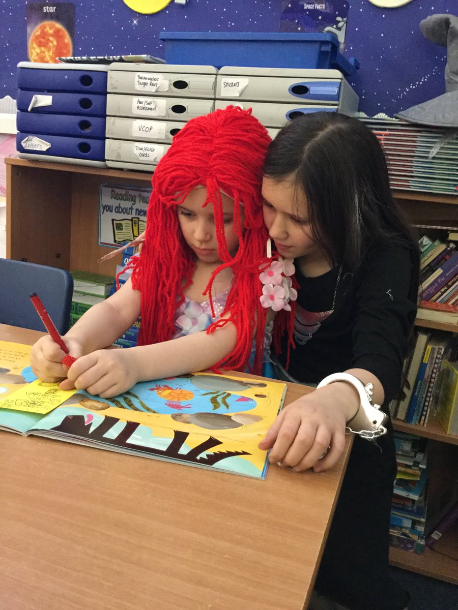 CroxbyPrimary's tweet photo. We had a fabulous #WBD2017 yesterday, here are some photos of the fun we had. https://t.co/d6Kjp5QBOs
