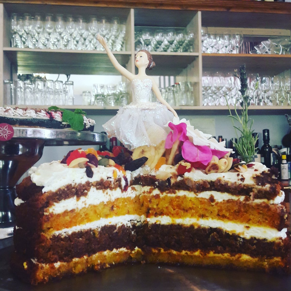 livingitupct's tweet photo. {BLOG POST} Love at first bite at Sweetwell Restaurant &amp; Butchery 💙 Indulge in delish pork dishes &amp; more 😋👌🍴https://t.co/r1KLfnzmDS #zomato https://t.co/cFdZsOe7dq