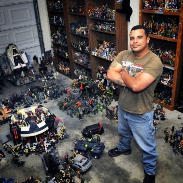 squirrols's tweet photo. #Collector Carlos Hernandez with is incredible #actionfigure #collection 😱❤🙌🏽 see more #collections like this on https://t.co/O7yreyq9Z4 🌎🐿 https://t.co/1J5UMgzQAg