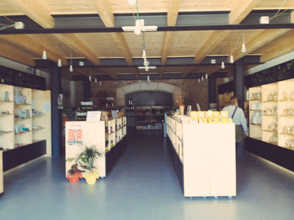 TrenoVerde's tweet image. A #Potenza non poteva mancare una visita a @ScamBioLoGiCo dove promuoviamo #economiacircolare, giusta, sana, buona #greenstation